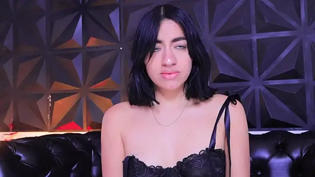 Snapshot of KasiaNoir_ chatting on January 2025 12:37:01 PM KasiaNoir online show from January 2025 12:37:01 PM