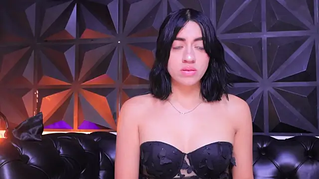 Snapshot of KasiaNoir_ chatting on February 2025 12:17:02 PM KasiaNoir online show from February 2025 12:17:02 PM