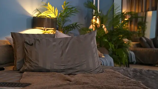 Snapshot of _keeti_ chatting on October 2025 02:12:01 PM keeti online show from October 2025 02:12:01 PM