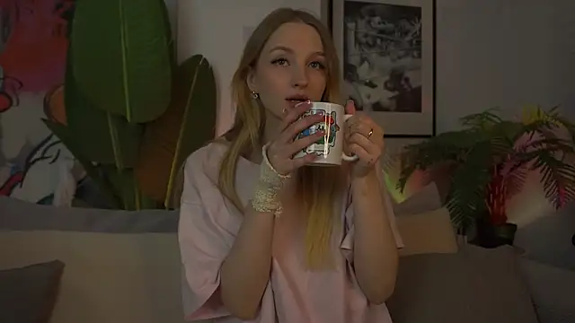 Snapshot of MickeyMyers chatting on December 2024 11:36:02 AM MickeyMyers online show from December 2024 11:36:02 AM