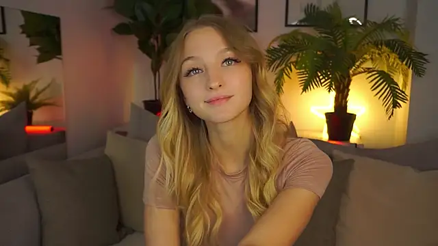 Snapshot of MickeyMyers chatting on January 2025 08:43:01 PM MickeyMyers online show from January 2025 08:43:01 PM