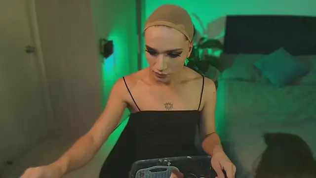 pansuggarofficial online show from October 2025 07:01:02 PM