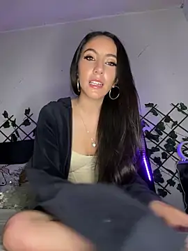 Snapshot of FrancellyHot chatting on February 2025 01:38:01 AM FrancellyHot online show from February 2025 01:38:01 AM