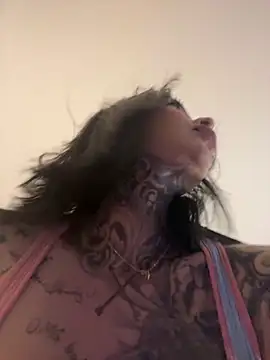 Iam Annii online show from February 2025 11:23:02 PM