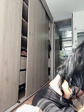 Effy Bonny online show from December 2025 03:16:02 PM