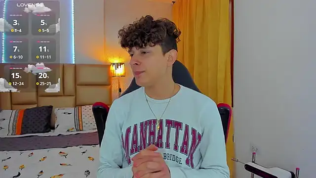 Snapshot of Nathan_Bluee chatting on January 2025 05:45:02 PM Nathan Bluee online show from January 2025 05:45:02 PM