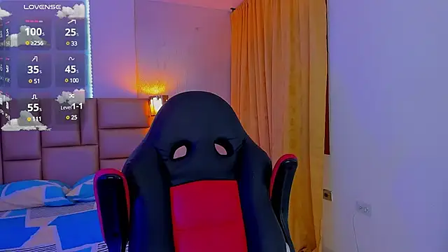 Snapshot of Nathan_Bluee chatting on January 2025 01:00:01 PM Nathan Bluee online show from January 2025 01:00:01 PM