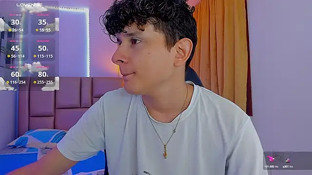 Snapshot of Nathan_Bluee chatting on January 2025 01:14:01 PM Nathan Bluee online show from January 2025 01:14:01 PM