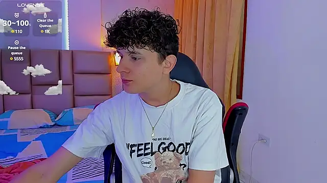 Snapshot of Nathan_Bluee chatting on January 2025 01:05:01 PM Nathan Bluee online show from January 2025 01:05:01 PM