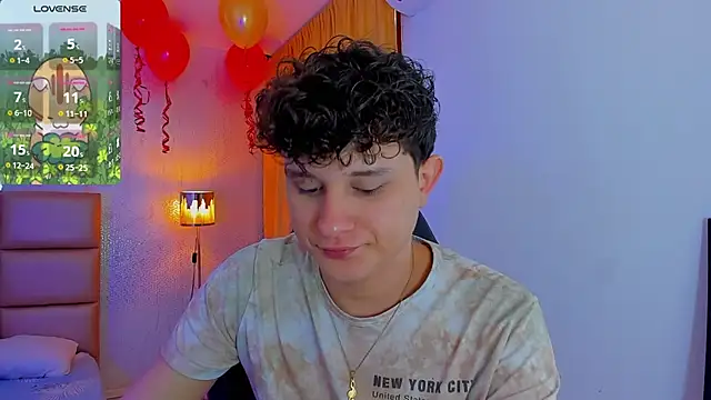 Snapshot of Nathan_Bluee chatting on March 2025 01:56:02 PM Nathan Bluee online show from March 2025 01:56:02 PM