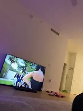 juicyj1311 online show from February 2026 05:35:01 AM