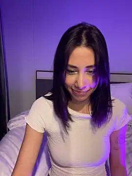 Snapshot of Sophiehii chatting on December 2024 01:33:02 PM Sophiehii online show from December 2024 01:33:02 PM