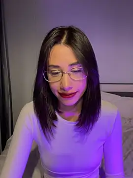 Snapshot of Sophiehii chatting on December 2024 01:17:01 PM Sophiehii online show from December 2024 01:17:01 PM