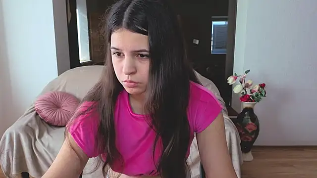 Molly Owens online show from October 2025 07:07:01 AM