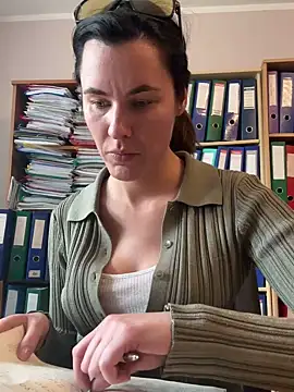 Sara darling online show from March 2025 11:42:02 AM