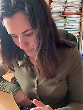 Sara darling online show from March 2025 12:44:01 PM