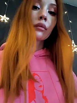 Snapshot of MayaSolar chatting on October 2025 05:52:01 AM MayaSolar online show from October 2025 05:52:01 AM