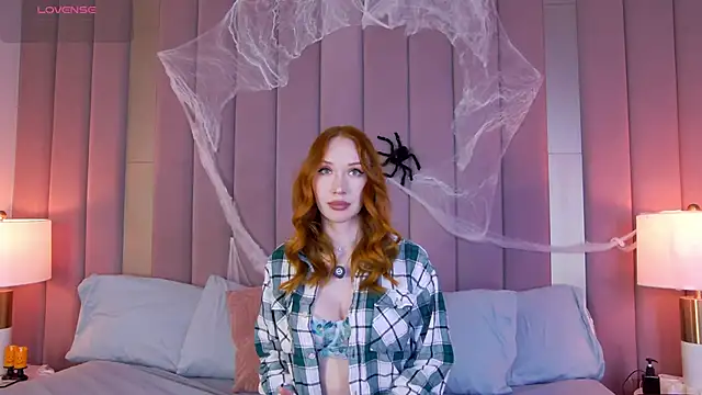 Snapshot of MayaSolar chatting on November 2025 05:39:01 AM MayaSolar online show from November 2025 05:39:01 AM