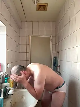 Snapshot of chih515 chatting on March 2025 12:04:02 AM chih515 online show from March 2025 12:04:02 AM