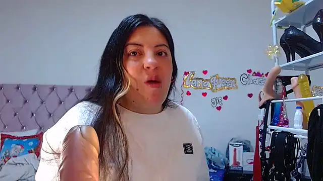 lanaqueen699 online show from December 2025 12:33:02 PM