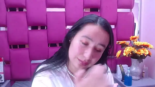 NaomyPrinces online show from January 2025 01:52:02 PM