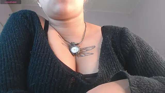 april bunnyy online show from October 2025 09:20:01 PM