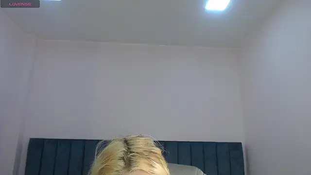 Snapshot of april_bunnyy chatting on May 2026 08:27:01 PM april bunnyy online show from May 2026 08:27:01 PM