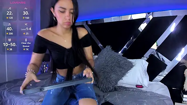 Larabrooks online show from March 2025 06:55:01 PM