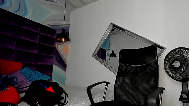 Snapshot of SbasTone_Muscle chatting on January 2025 07:37:01 PM SbasTone Muscle online show from January 2025 07:37:01 PM