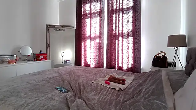 Snapshot of TanyaTaylor45 chatting on October 2025 12:27:01 PM TanyaTaylor45 online show from October 2025 12:27:01 PM