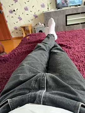 red red00 online show from February 2026 09:40:01 AM