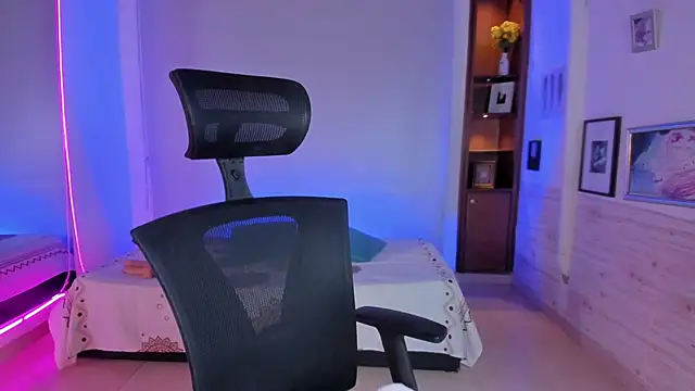 Susann Ross online show from January 2025 11:00:02 AM