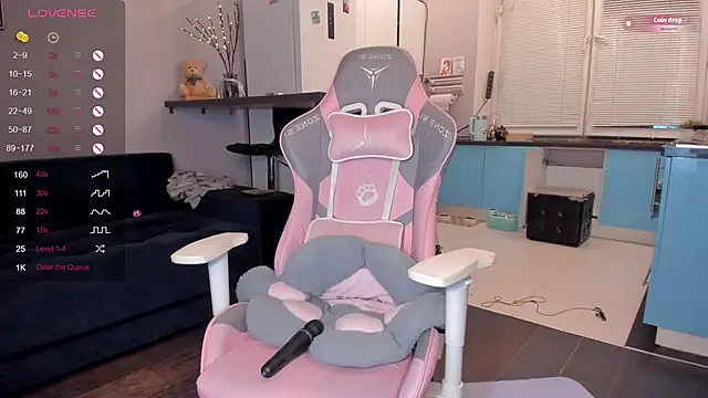 wwildfox online show from March 2025 09:59:01 PM