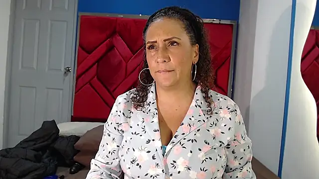 Snapshot of EvaMills1 chatting on February 2025 09:02:01 PM EvaMills1 online show from February 2025 09:02:01 PM