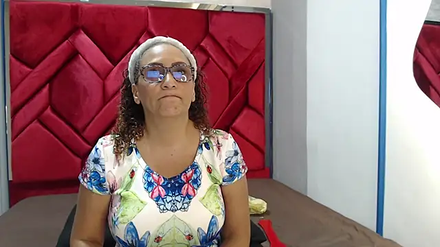 Snapshot of EvaMills1 chatting on February 2025 07:56:02 PM EvaMills1 online show from February 2025 07:56:02 PM