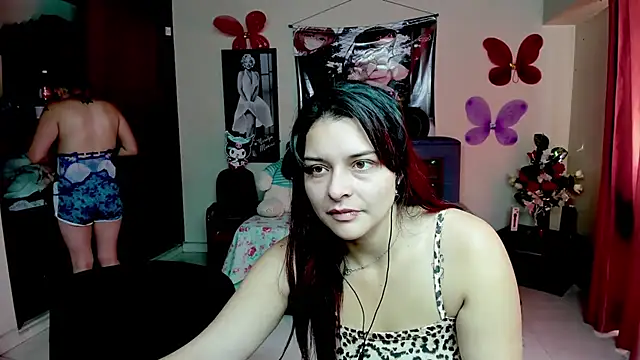 jeyloveebony online show from November 2025 01:34:01 PM