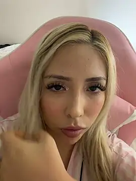 Snapshot of Sofy_Softtt chatting on June 2026 03:23:02 AM Sofy Softtt online show from June 2026 03:23:02 AM