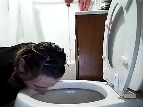 Snapshot of UniqueKorn86 chatting on October 2025 08:15:01 PM UniqueKorn86 online show from October 2025 08:15:01 PM