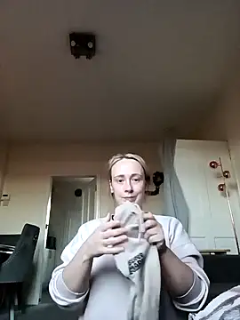 Snapshot of Teagan_B chatting on December 2024 02:50:02 PM Teagan B online show from December 2024 02:50:02 PM