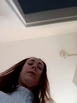 Snapshot of Teagan_B chatting on September 2025 08:25:01 AM Teagan B online show from September 2025 08:25:01 AM