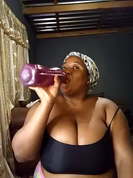 Missmoox24 online show from February 2026 09:41:01 PM