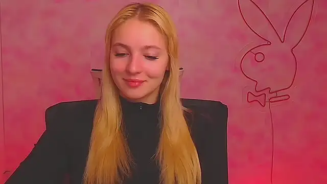 Snapshot of Milka_kiss_ chatting on December 2024 07:27:01 AM Milka kiss  online show from December 2024 07:27:01 AM