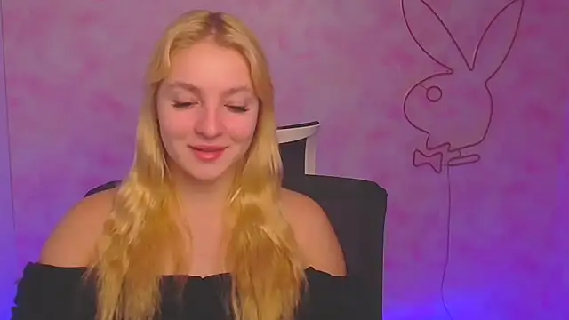 Snapshot of Milka_kiss_ chatting on December 2024 06:47:01 AM Milka kiss  online show from December 2024 06:47:01 AM