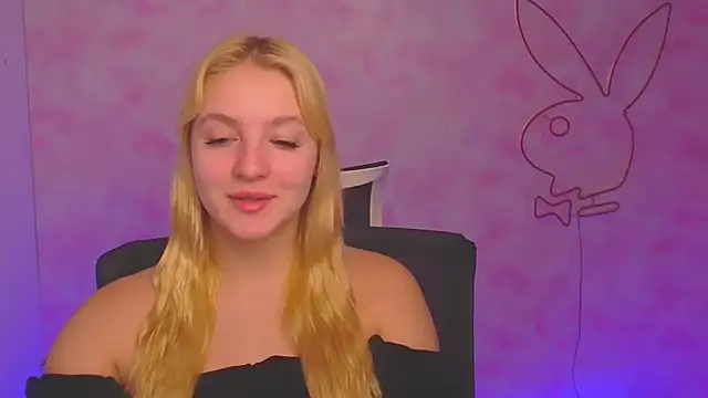 Snapshot of Milka_kiss_ chatting on December 2024 09:51:02 AM Milka kiss  online show from December 2024 09:51:02 AM