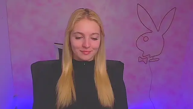 Snapshot of Milka_kiss_ chatting on December 2024 10:02:01 AM Milka kiss  online show from December 2024 10:02:01 AM