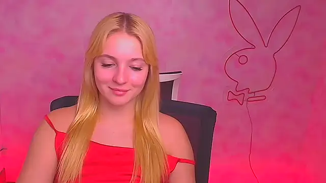 Snapshot of Milka_kiss_ chatting on December 2024 04:13:02 PM Milka kiss  online show from December 2024 04:13:02 PM