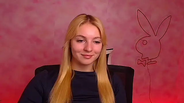 Snapshot of Milka_kiss_ chatting on December 2024 10:06:02 AM Milka kiss  online show from December 2024 10:06:02 AM