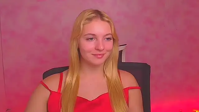 Snapshot of Milka_kiss_ chatting on December 2024 10:05:02 AM Milka kiss  online show from December 2024 10:05:02 AM