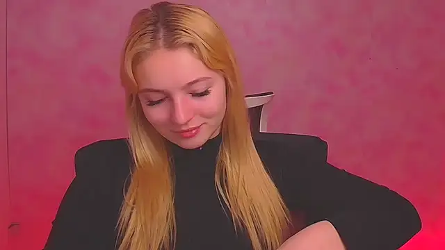 Snapshot of Milka_kiss_ chatting on December 2024 07:11:02 AM Milka kiss  online show from December 2024 07:11:02 AM