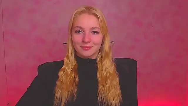 Snapshot of Milka_kiss_ chatting on January 2025 06:56:02 AM Milka kiss  online show from January 2025 06:56:02 AM